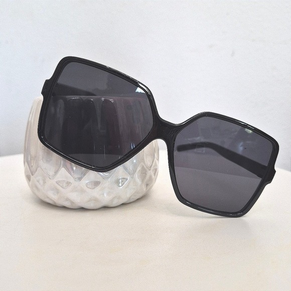 Oversized Square Black Sunglasses Retro 90s Y2K Statement Shades - Picture 10 of 10